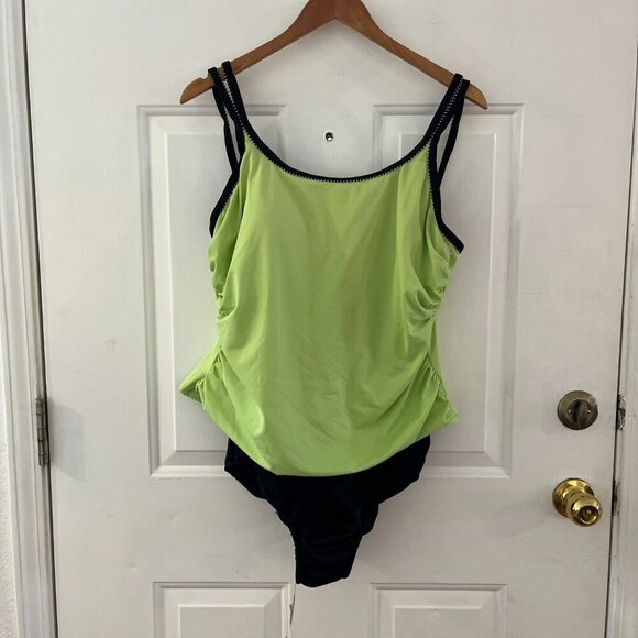 Miraclesuit Plus-Size Double Strap Slimming Middle One-Piece Swimsuit Sz 16W - Picture 2 of 9